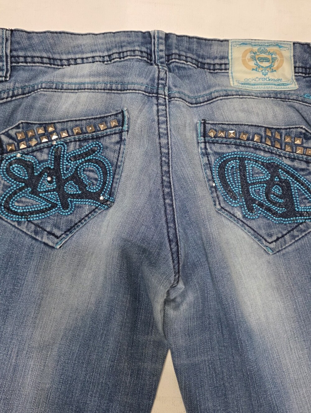 Vintage Ecko Red Y2K Embroidered Rhinestone Studded Slim Jeans Size 3/4 - Picture 4 of 11